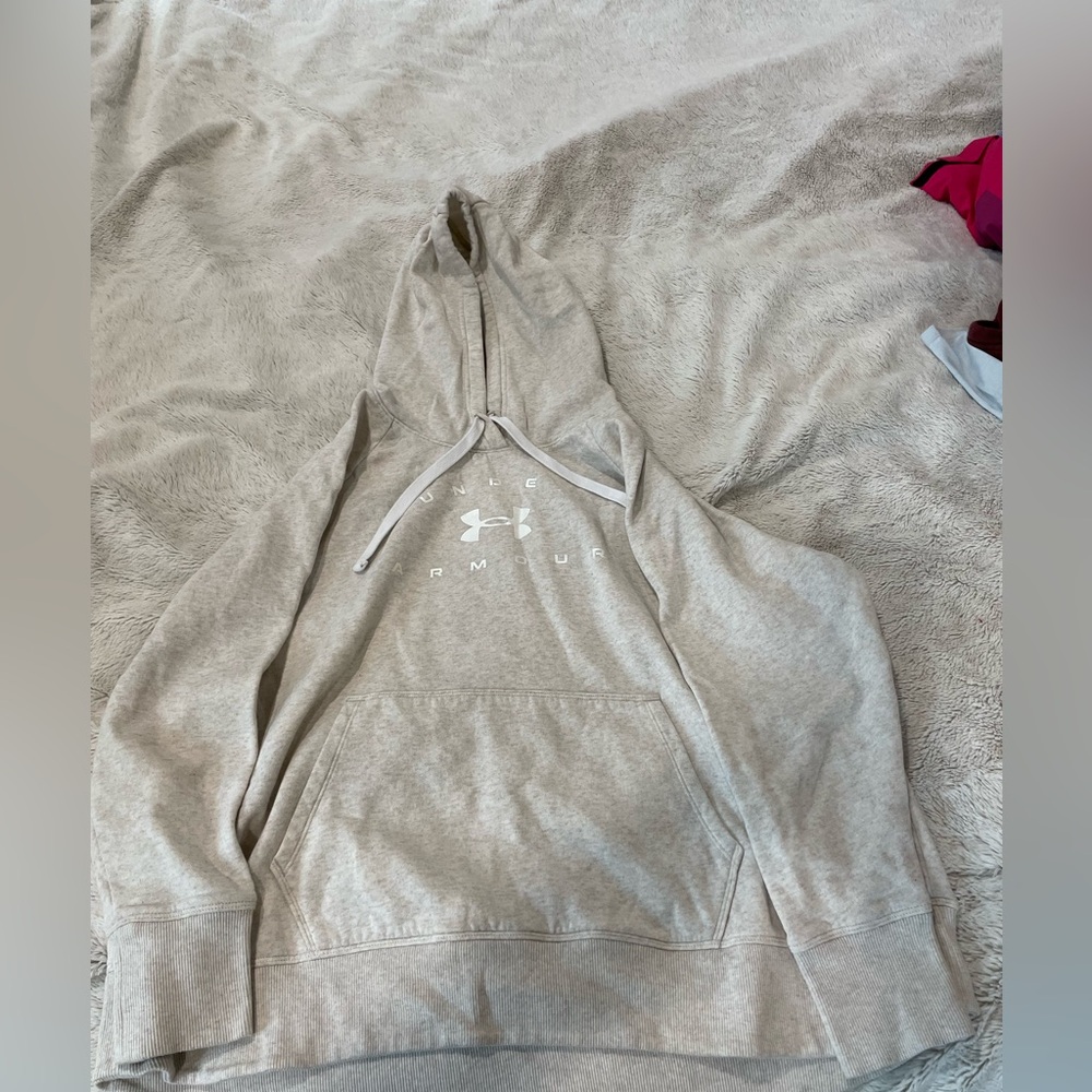 Under Armour Sweatshirt